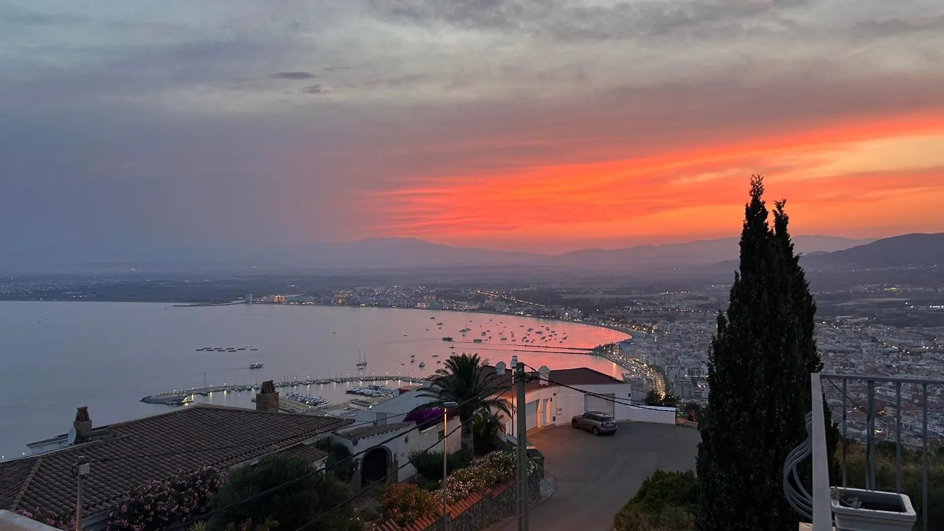 Apartman Las Mejores Puestas De Sol Roses